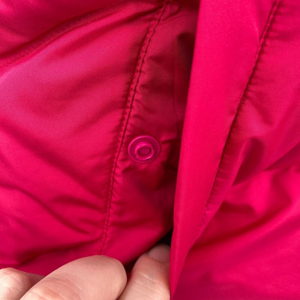 Lands End Down filled puffer vest size small 6-8 Dark pink quilted hiking outdoo - Picture 2 of 5